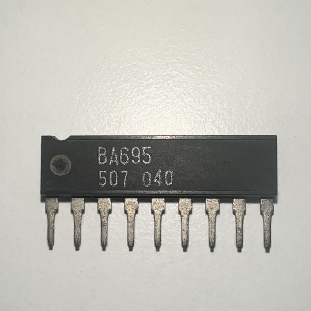 BA695