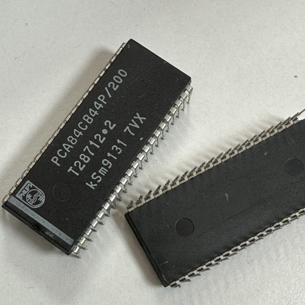 PCA84C844P/200