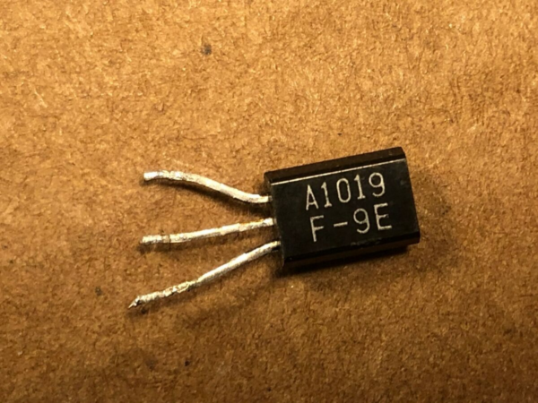 A1019 TO-226 Si-P NF-Tr 150V 0,05A 0,9W 110MHz